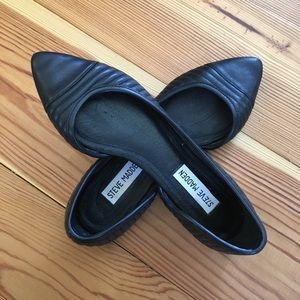 Steve Madden Black Striped Stitching Flats